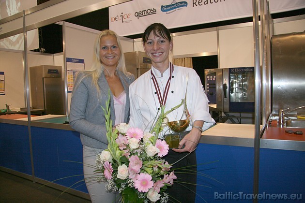 Latvijas 2009.gada pavāre Terēze Kondrate kopā ar viesnīcas Mama īpašnieci Ilzi Kikste-Zanderi Latvijas 2009.gada pavāre Terēze Kondrate kopā ar viesnīcas Mama īpašnieci Ilzi Kikste-Zanderi 36791