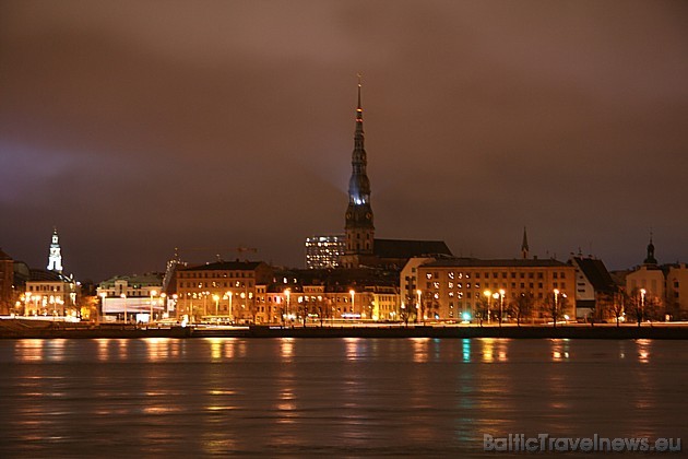 Sīkāka informācija par gaismas festivālu Staro Rīga interneta vietnē www.staroriga.lv 38235