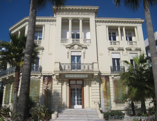 Bulvārī Croisette atrodas viena no interesantākajām Kannu galerijām Centre d'Art La Malmaison, kurā notiek moderno mākslinieku darbu izstādes 41915