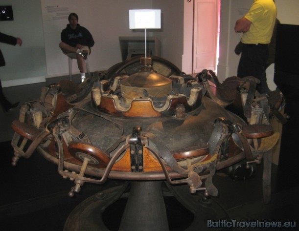 Lielā nodokļu sloga dēļ amatnieki atmet ādas izstrādājumu ražošanu un sāk nodarboties tikai ar smaržu ražošanu 42384