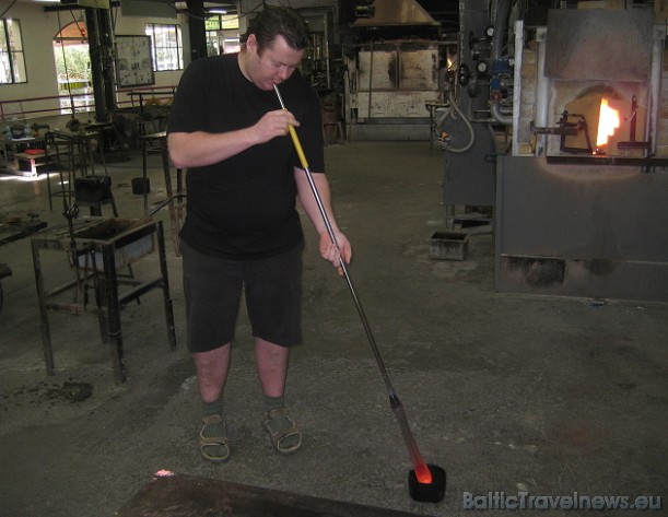 Pūš, lai piedotu izstrādājumam formu 42622