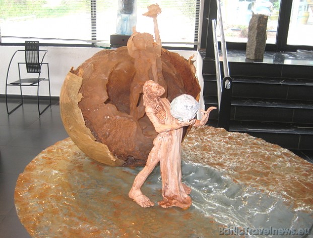 Stikla mākslas darbs 42638