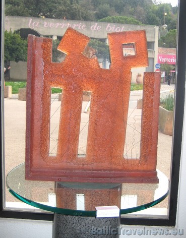 Stikla mākslas darbs 42643