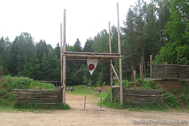Godesverdera - Livonijas viduslaiku apmetne, kas atrodas meža ielokā, netālu aiz Turaidas vēsturiskā Karātavu kalna 44770