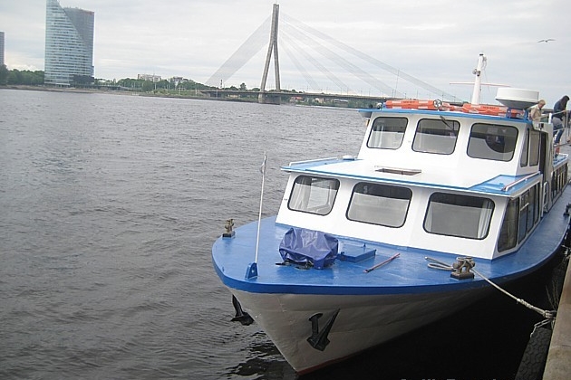 Kuģītis ir viens no vecākajiem satiksmes veidiem Rīgai ar Jūrmalu, un arī tagad interesentiem ir iespēja doties aizraujošā braucienā 45639