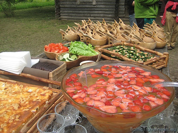 Pēc pastaigas noteikti vajag iestiprināties! Plašāka informācija par Somā nacionālā parka piedāvājumu: www.soomaa.ee 47705