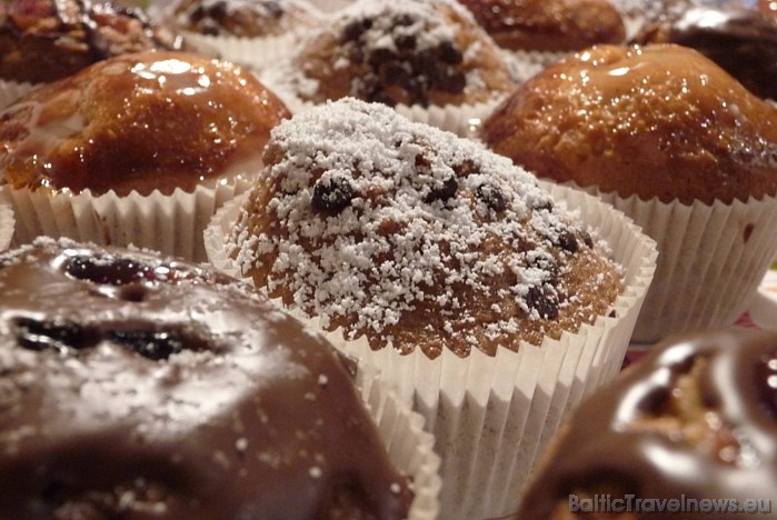 Viens no saldākajiem Parīzes tūrisma objektiem ir kafejnīca Angelina, kas atrodas Rue de Rivoli 226. Lai tiktu pie īpaši gardā kakao, rindā jāgaida 25 47895