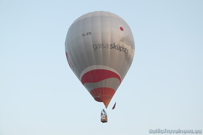 LMT gaisa balonu festivāls 2010 - gaisa skūpsts no IZZI 48240