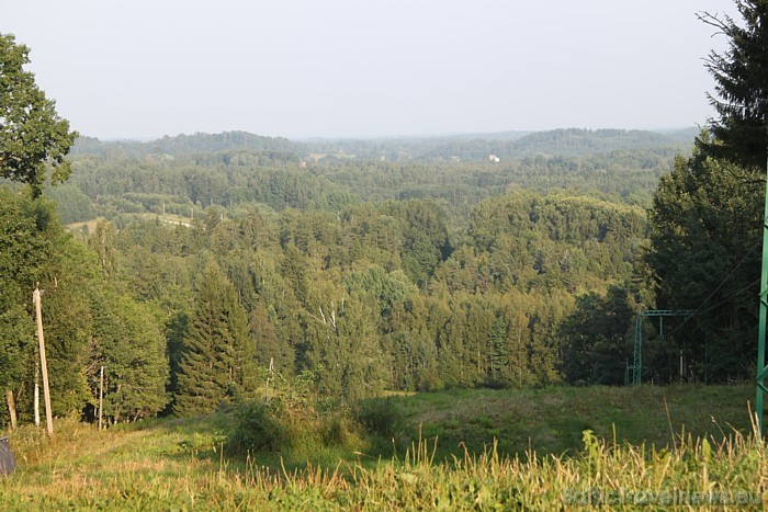 Gaiziņkalns un tā apkārtne nav tūristiem draudzīga, jo zemes īpašnieku starpā radušies konflikti, kas liedz kopīgu Gaiziņa labiekārtošanu, lai piesais 48310