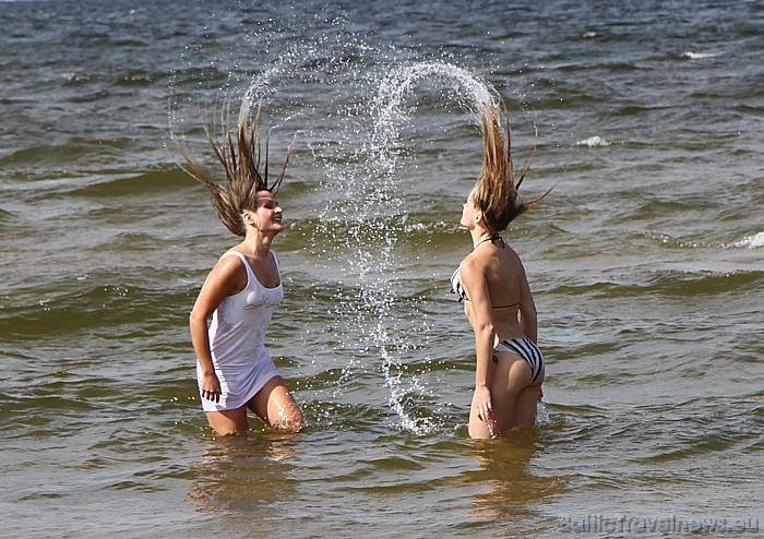 Cosmopolitan Bikini Bash ballīte Jūrmalā 2010 48704