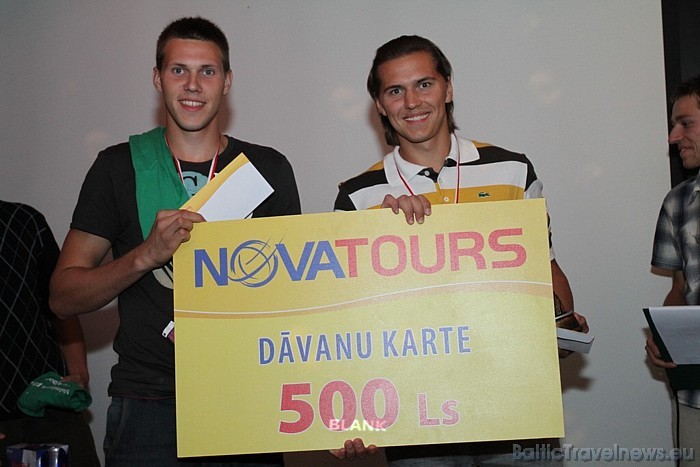 Komanda Mārupe (no kreisās Oskars Puga, Kristaps Punculis) ieguvusi galveno balvu
Foto: Jānis Eicēns 48851