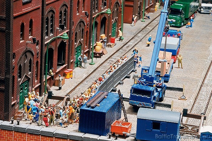 Vācijas lielpilsētā Hamburgā atrodas izklaides parks Miniatur Wunderland, kas sajūsmina ikvienu tā apmeklētāju 48970