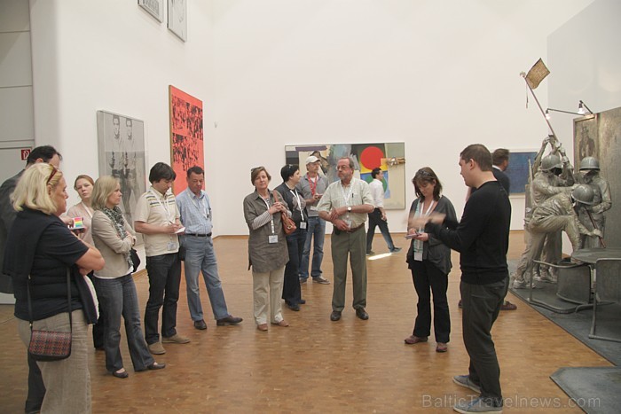 Ķelnes prestižais muzejs Museum Ludwig piedāvā 20. gadsimta moderno mākslu - www.museenkoeln.de/museum-ludwig 60873