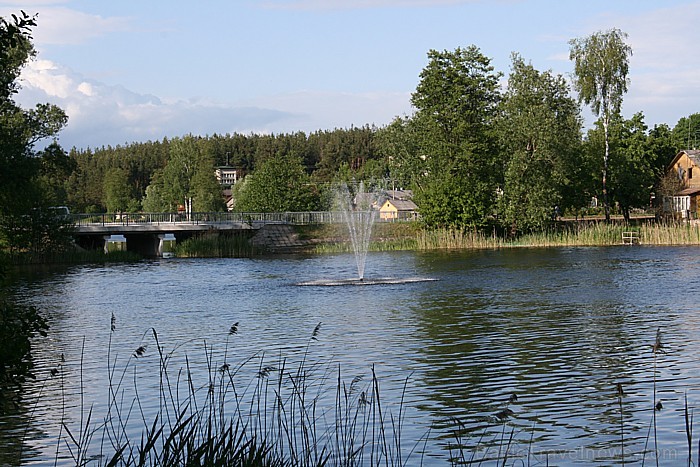Veisieju pilsēta atrodas uz Ančas ezera pussalas 65239