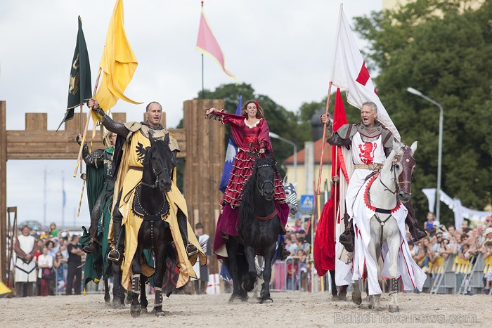 Tās demonstrēs grupa „Gerard Naprous & The Devilshorsemen Stunt Team” no Lielbritānijas, kurā apvienojušies profesionāli kinofilmu kaskadieri un zirgu 65963