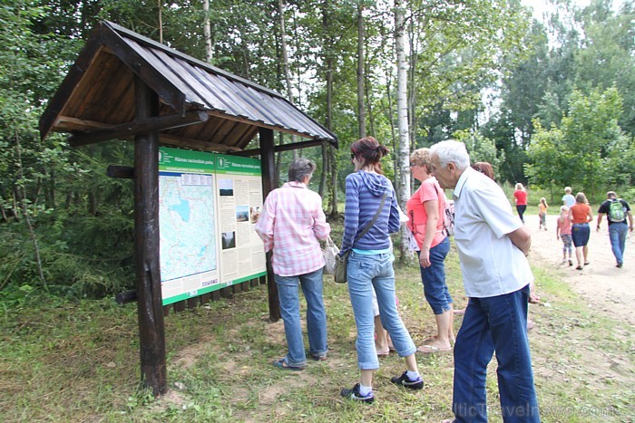 Lielais Liepukalns Latgalē, kas ir trešā augstākā virsotne Latvijā, var lepoties ar Latvijas augstāko skatu torni (34 metri) un skatu uz Rāznas ezeru 66313