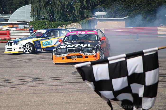 Autosacīkšu «1000km Grand Prix Riga 2011» (3.09.2011) ietvaros drifts 66449