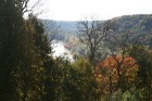 Kad Siguldā nokrāsojas pirmās koku lapas, gan vietējie, gan ārzemju ceļotāji trauc apbrīnot Zelta Rudeni. www.sigulda.lv 8