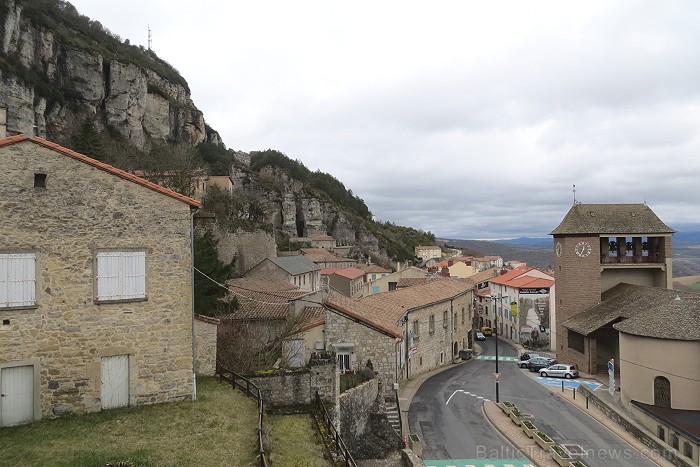 Viens no pasaules senākajiem un pazīstamajiem Francijas sieriem nāk no nelielas pilsētas Rokfortas (Tulūzas reģions) 91546