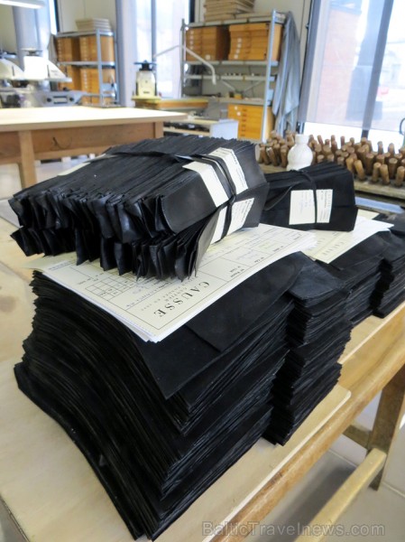 No 2007. gada darbojas CAUSSE luksus klases veikals pašā Parīzes vēsturiskajā centrā 91651