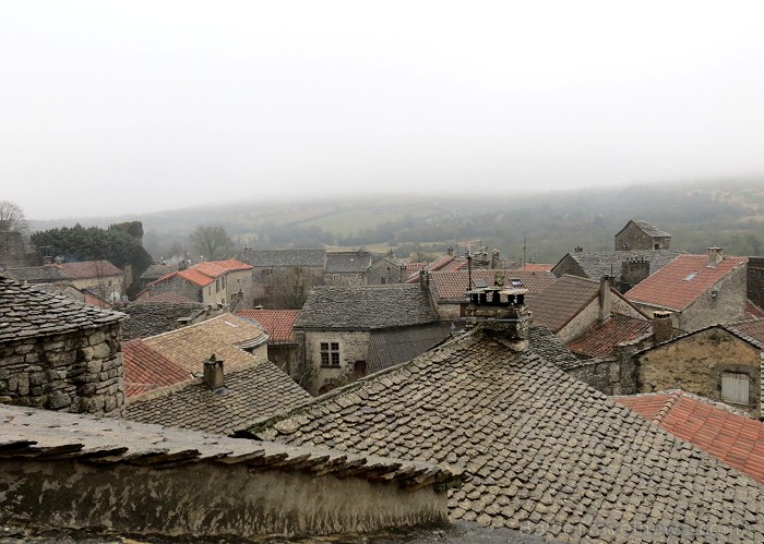 Ciemats La Couvertoirade aiznes apmeklētājus atpakaļ Viduslaikos 91691