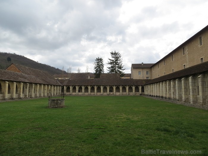 Klosteris Chartreuse St Sauveur ir neaizmirstams 15.gadsimta arhitektūras un vēstures piemineklis. Tas atrodas pilsētā Villefranche-de-Rouergue un ir  91938