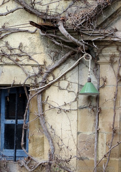 Pirmo reizi ieraugot 13. gadsimta pilsētu Najac, rodas sajūta, ka esi nokļuvis pasakā: mazas brīnišķīgas mājiņas ir izvietojušās gar vienu galveno pil 91960