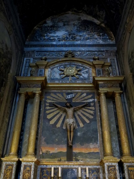 Albi ir senā bīskapa pilsēta, kas atrodas Tulūzā (Francija). Gandrīz visas tās ēkas ir celtas no sarkana ķieģeļa. Slavenākā no tām ir Sainte-Cécile ka 92002