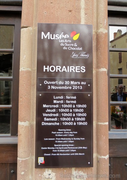 Cordes-sur-Ciel tulkojumā nozīme Diegi debesīs. 1222.g. šo labi nocietināto pilsētu uzcēla Tulūzas grāfs Raimonds VII. 14.gs. pilsētu apdzīvoja šuvēji 92515