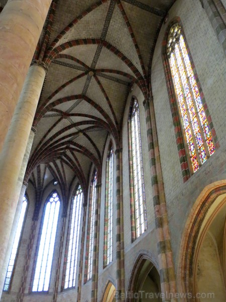 Tulūza ir 4. lielākā Francijas pilsēta, kas ir slavena ar brīnišķīgu renesanses vecpilsētu. Tās ēkas ir celtas no sarkaniem ķieģeļiem. Francūži saka,  92662