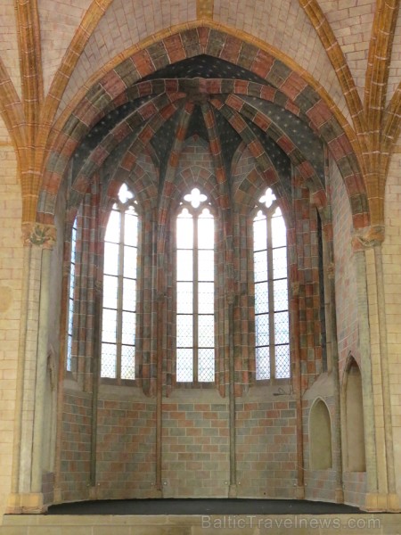 Tulūza ir 4. lielākā Francijas pilsēta, kas ir slavena ar brīnišķīgu renesanses vecpilsētu. Tās ēkas ir celtas no sarkaniem ķieģeļiem. Francūži saka,  92668