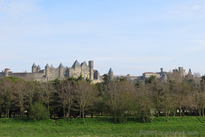 Brīnišķīgā pilsēta Karkasona Francijā ir viens no nedaudziem viduslaiku pieminekļiem, kas ir saglabājies gandrīz neskarts. Ilgus gadus te dzīvoja Volt 93010