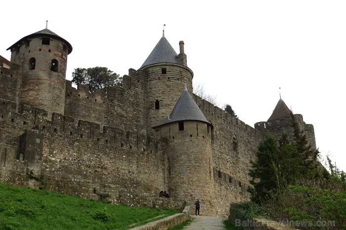 Brīnišķīgā pilsēta Karkasona Francijā ir viens no nedaudziem viduslaiku pieminekļiem, kas ir saglabājies gandrīz neskarts. Ilgus gadus te dzīvoja Volt 93035