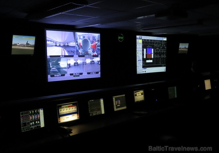 Francijas pilsēta Tulūza lepojas ne tikai ar kultūrvēsturisko mantojumu, bet arī ar Airbus lidmašīnām, kuras būvē tieši šajā pilsētā. Airbus rūpnīcu u 93736