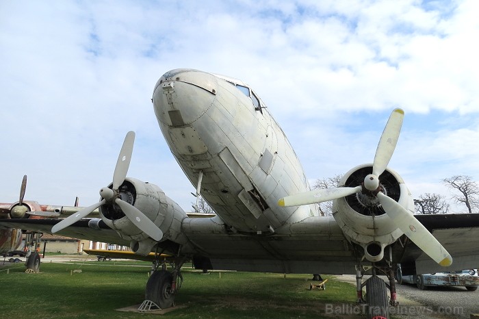 Francijas pilsēta Tulūza lepojas ne tikai ar kultūrvēsturisko mantojumu, bet arī ar Airbus lidmašīnām, kuras būvē tieši šajā pilsētā. Airbus rūpnīcu u 93758