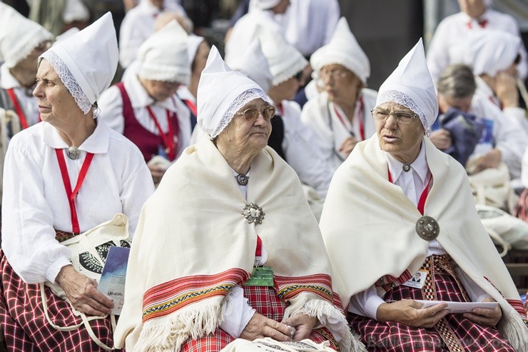 Sestdien, 6. jūlijā notika XXV Vispārējo latviešu Dziesmu un XV Deju svētku Noslēguma koncerta Līgo ģenerālmēģinājumi 98227