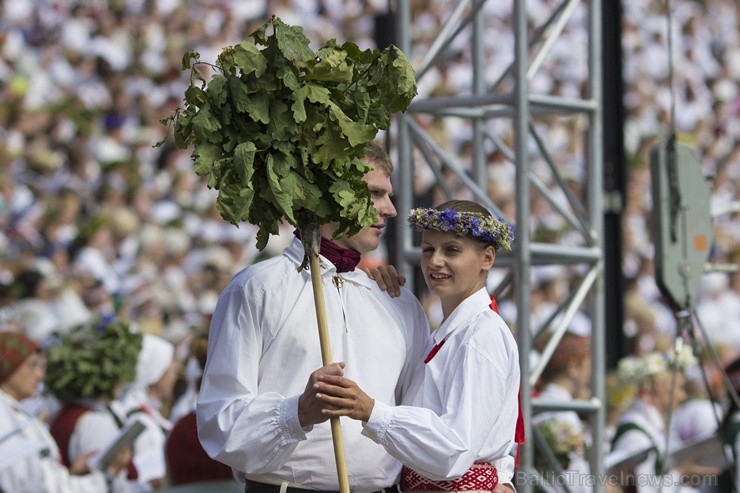 Sestdien, 6. jūlijā notika XXV Vispārējo latviešu Dziesmu un XV Deju svētku Noslēguma koncerta Līgo ģenerālmēģinājumi 98253