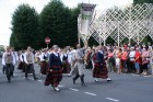 XXV Vispārējo latviešu Dziesmu un XV Deju svētku gājiens - bildēs meklē sevi vai savu kolektīvu. 88