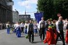 XXV Vispārējo latviešu Dziesmu un XV Deju svētku gājiens - bildēs meklē sevi vai savu kolektīvu. 104