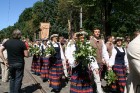 XXV Vispārējo latviešu Dziesmu un XV Deju svētku gājiens - bildēs meklē sevi vai savu kolektīvu. 73