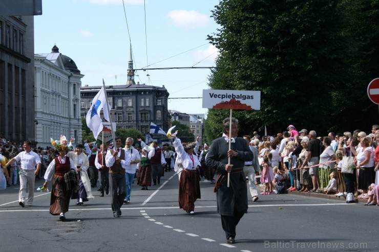 XXV Vispārējo latviešu Dziesmu un XV Deju svētku gājiens - atrodi savu kolektīvu (5.daļa) 99549