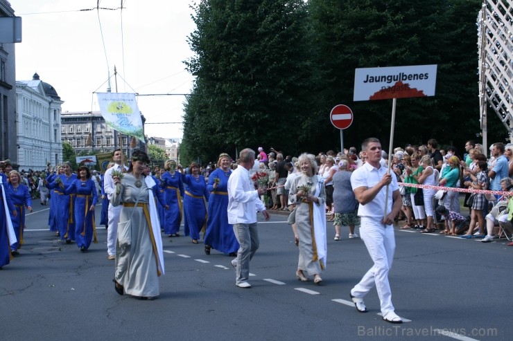 XXV Vispārējo latviešu Dziesmu un XV Deju svētku gājiens - atrodi savu kolektīvu (5.daļa) 99587