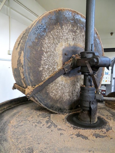 Brīnumains viduslaiku ciems Charroux gaida ciemos romantikas mīlētājus www.charroux.com 119876