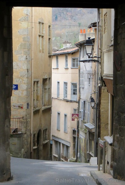 Travelnews.lv iepazīst slavenāko Francijas nažu pilsētu Tjēru (Thiers) www.thiers-tourisme.fr 121325