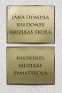 Baldones Baltā pils ir būvēta 1901. gadā kā pana Mickēviča medību pils. Pilī patlaban atrodas Baldones mūzikas pamatskola un Baldones mūzikas skola. B 14