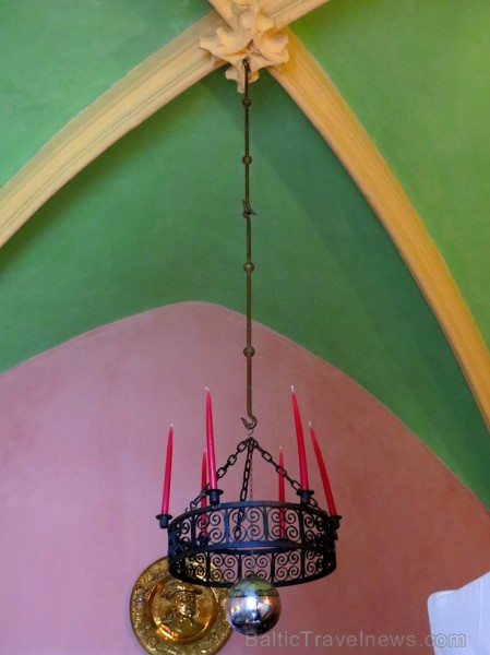 13. gadsimta pils Saint Saturnin gaida romantisku ceļojumu meklētājus www.chateaudesaintsaturnin.com 124838