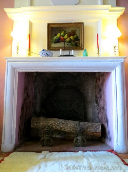 13. gadsimta pils Saint Saturnin gaida romantisku ceļojumu meklētājus www.chateaudesaintsaturnin.com 124839