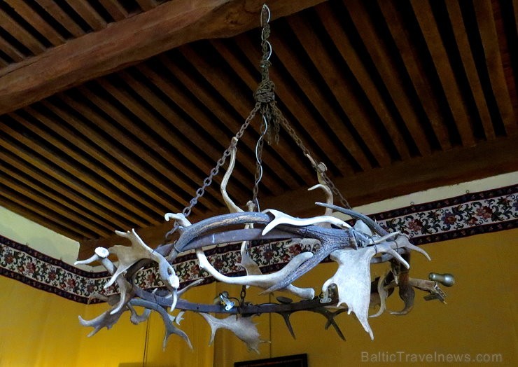 13. gadsimta pils Saint Saturnin gaida romantisku ceļojumu meklētājus www.chateaudesaintsaturnin.com 124841