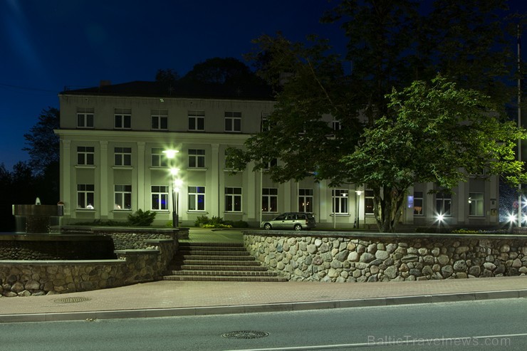 Valmiera ir viena no senākajām Latvijas pilsētām, Hanzas savienības locekle, šobrīd Vidzemes plānošanas reģiona lielākā pilsēta Valmiera ir viena no senākajām Latvijas pilsētām, Hanzas savienības locekle, šobrīd Vidzemes plānošanas reģiona lielākā pilsēta 125312
