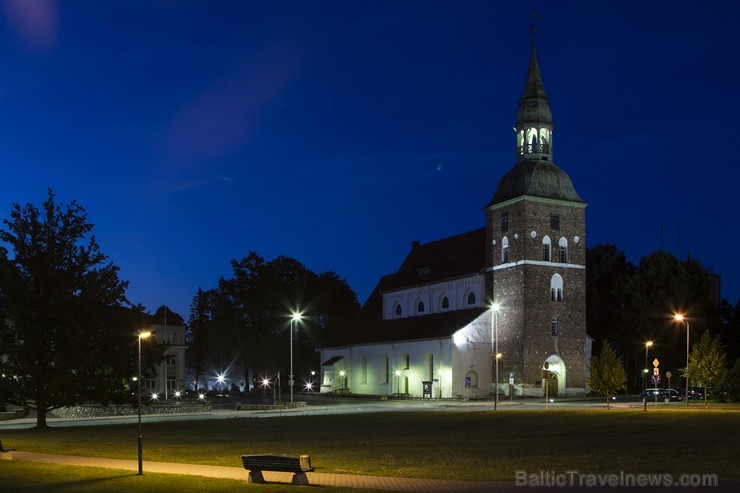 Valmiera ir viena no senākajām Latvijas pilsētām, Hanzas savienības locekle, šobrīd Vidzemes plānošanas reģiona lielākā pilsēta Valmiera ir viena no senākajām Latvijas pilsētām, Hanzas savienības locekle, šobrīd Vidzemes plānošanas reģiona lielākā pilsēta 125330